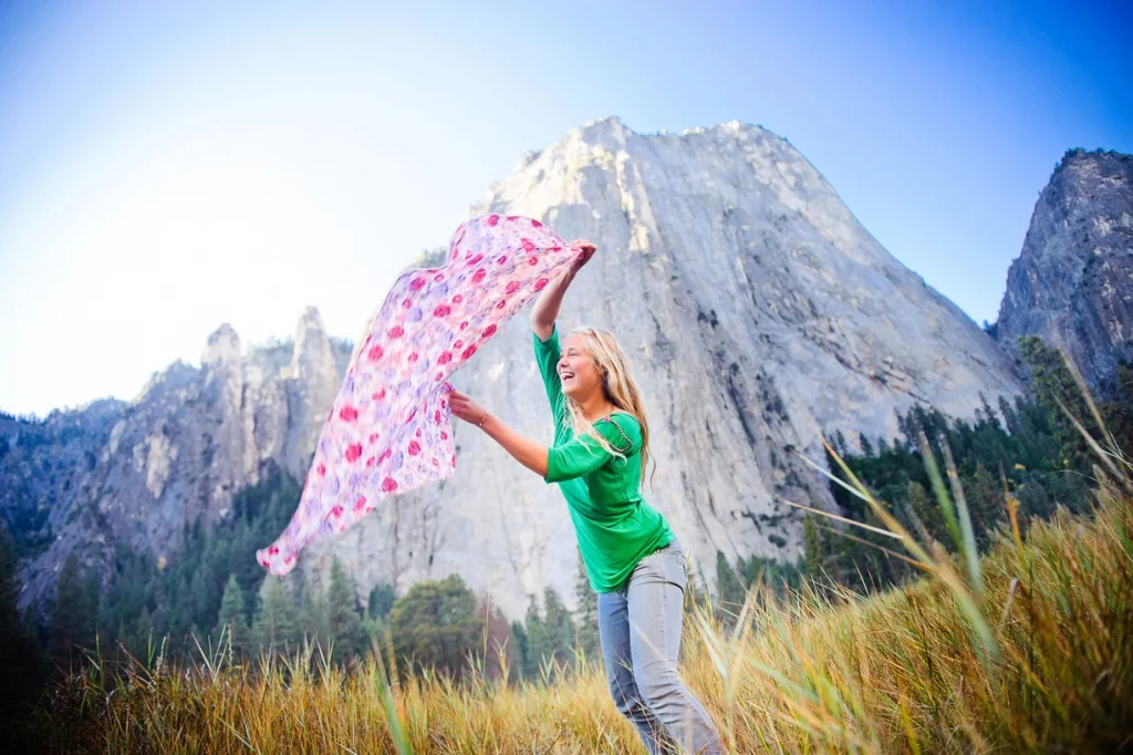 Maria dansar vid Yosemite